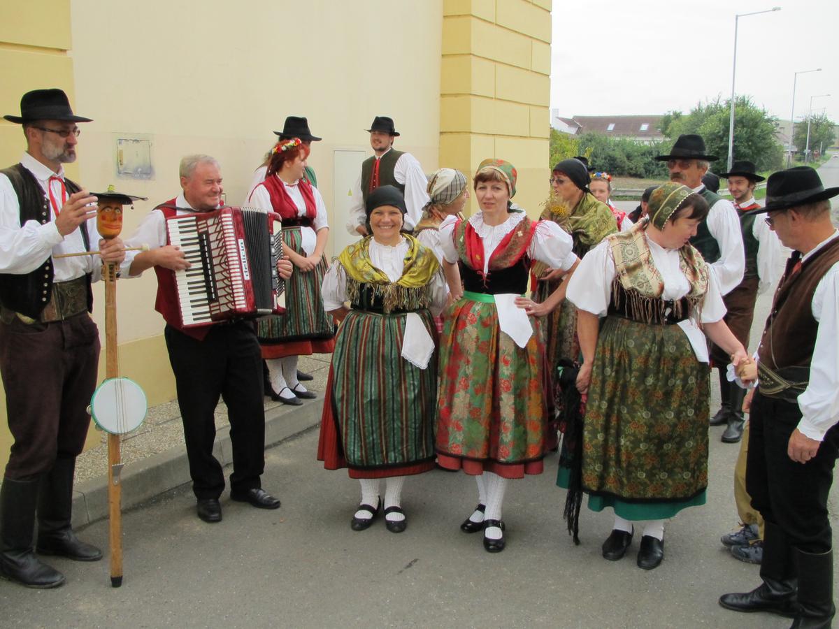 Dožínky ve Ctěnicích zakončí Hradišťan s Pavlicou