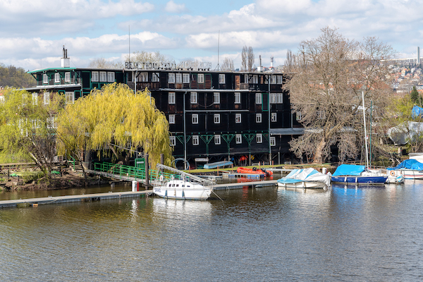 Historická loděnice Českého Yacht Klubu