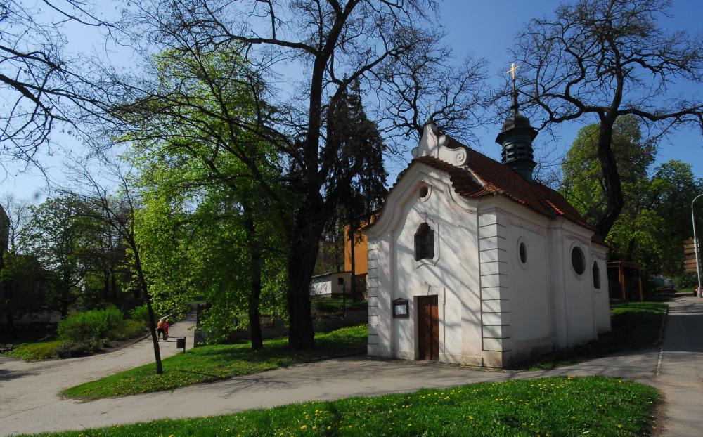 164091_Kostelík Nanebevzetí Panny Marie v parku Klamovka