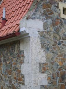 2549640_nárožní kámen jižní strana