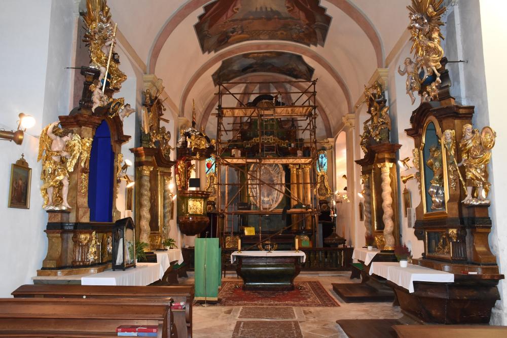 oltar_trojice_pred_01