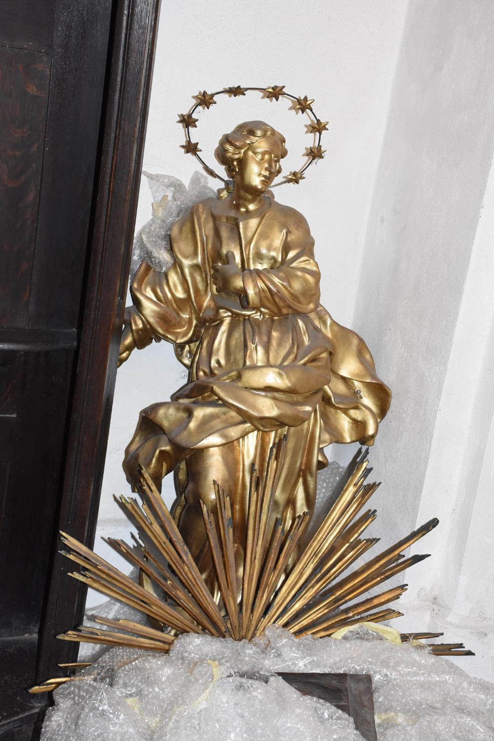 oltar_trojice_pred_06