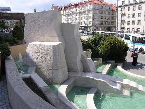 x01_dej_evropska_15_fontana_u_diplomatu