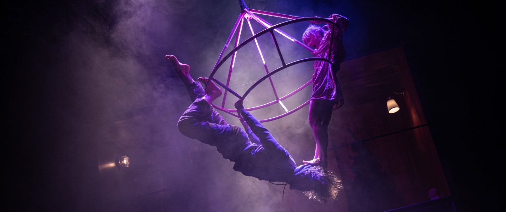 Z představení Losers Cirque Company – Národní sbírka zlozvyků