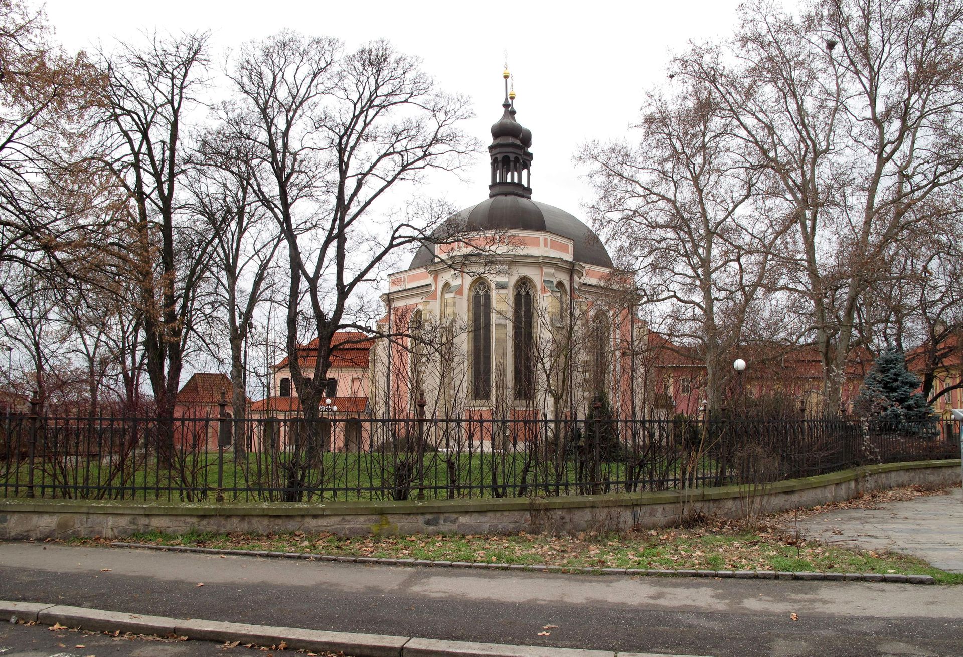 Kostel Nanebevzetí P. Marie a sv. Karla Velikého