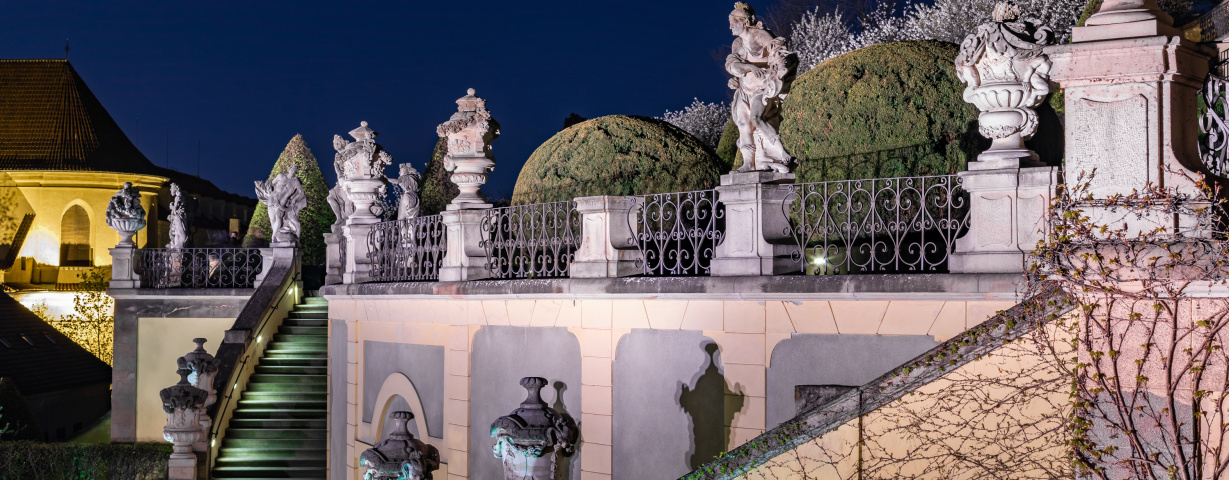 Nasvícená Vrtbovská zahrada