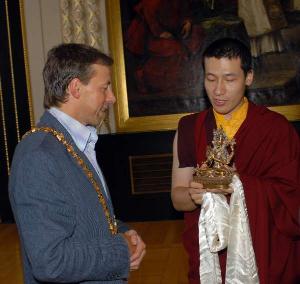 512466_16.6.07-Přijetí Jeho Svátosti 17.Gjawa Karmapa Thinia Thaje Dordže