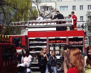 490939_20.4.2006 - Den ZBS ve zdravotnické škole v Praze 4