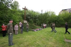 Pietni_akt_na_Kobyliske_strelnici_04
