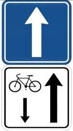 značka cyklisté v protisměru