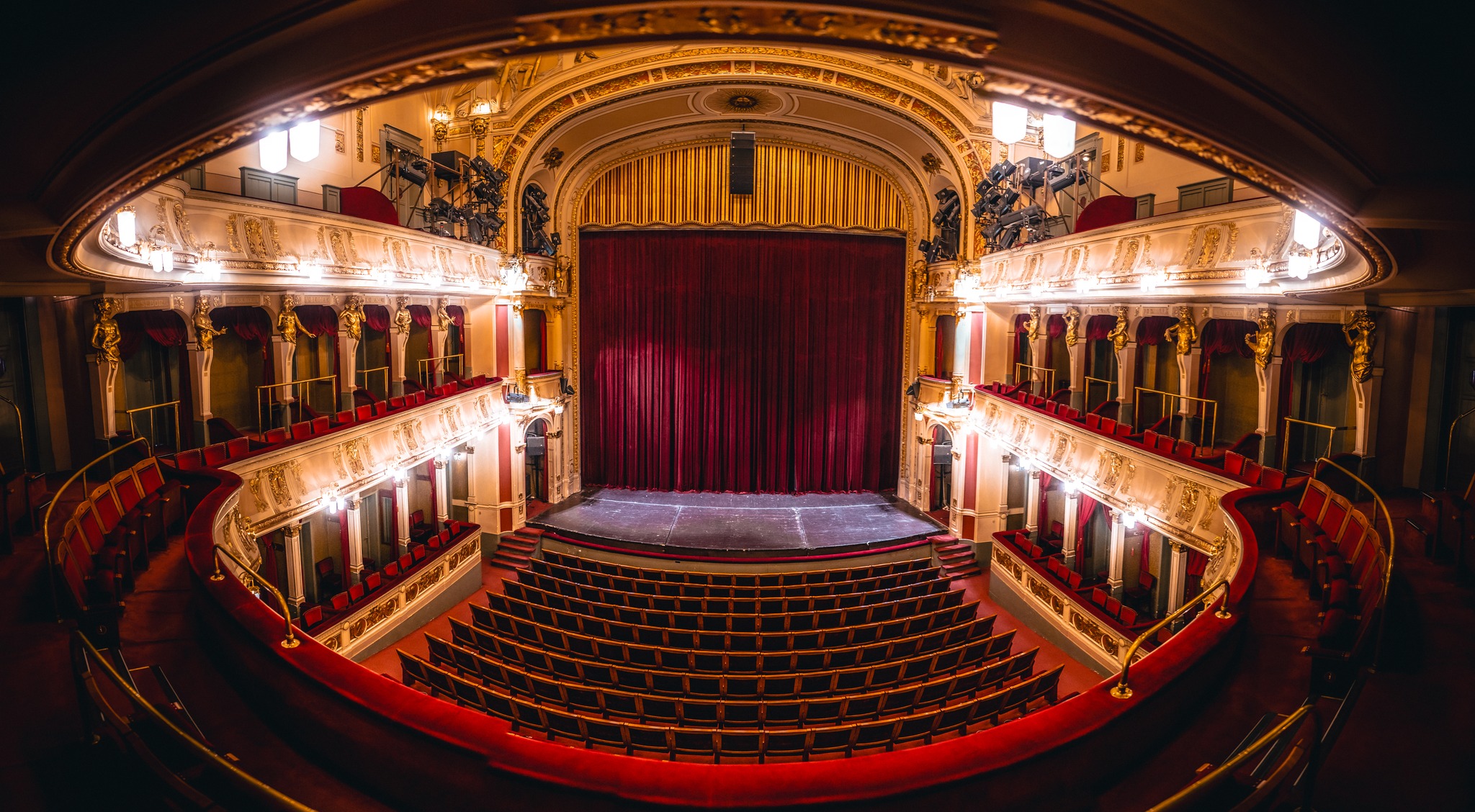 Divadlo na Vinohradech – hlediště