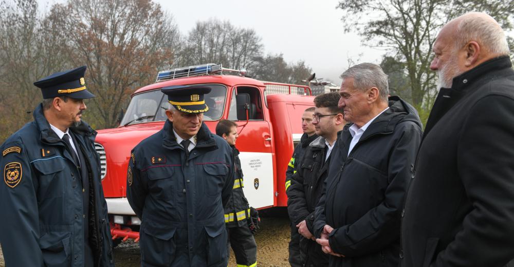 Primátor v Nebušicích.jpg